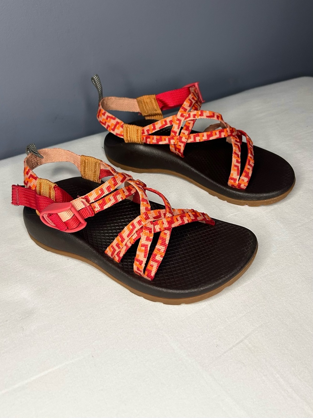 Chaco Sandals Big Kids 3 Multicolor Red Orange Strappy Hiking Water Outdoor Eco